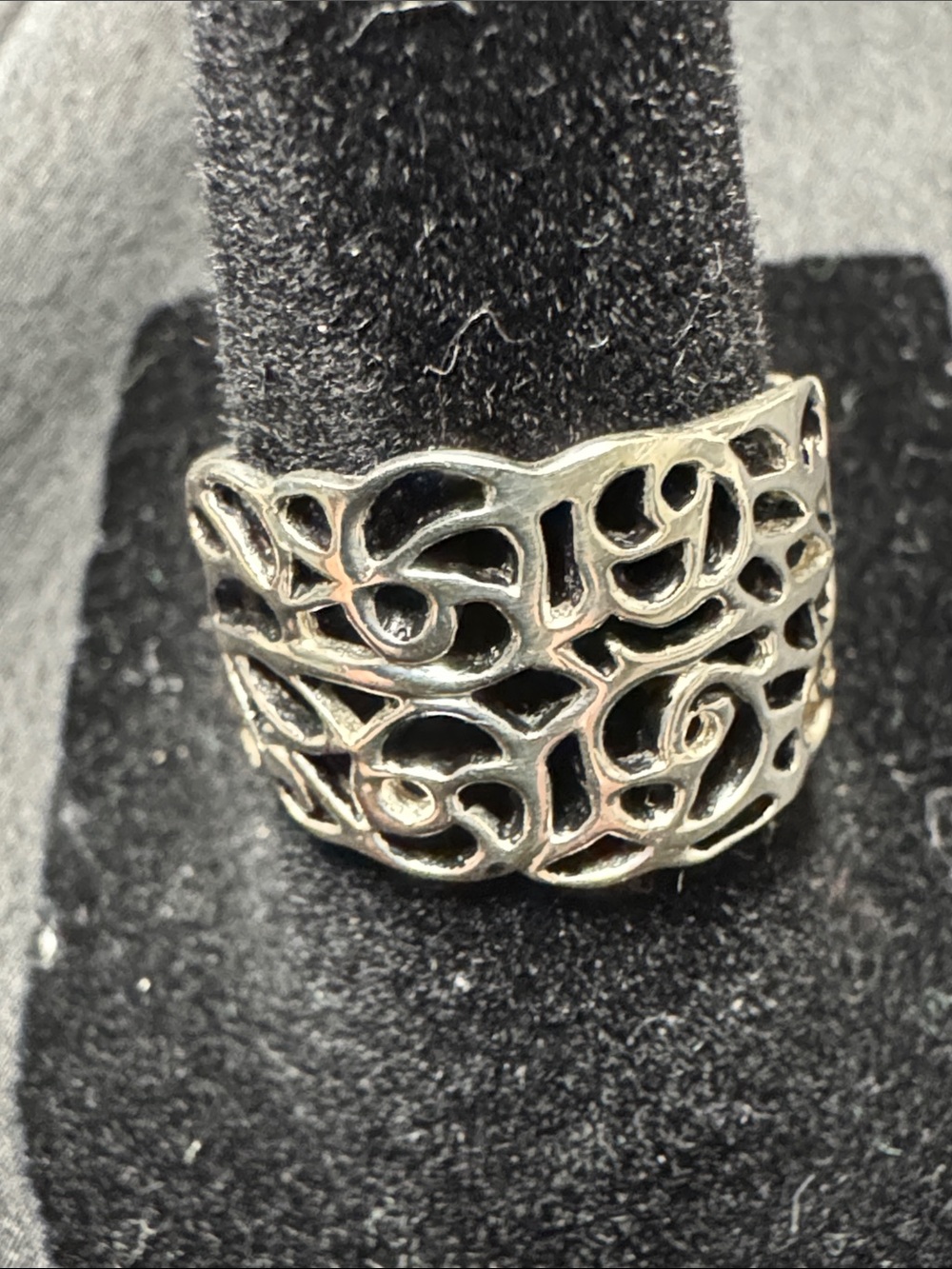 Vintage Intricate Openwork Wide Band Ring in Silver Tone 925 sterling